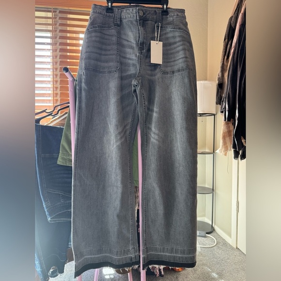Flamingals Denim - Stylish Gray Distressed Wide Leg Jeans